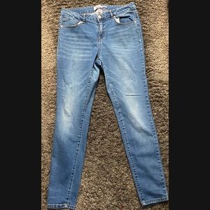 Blue skinny jeans👖✨